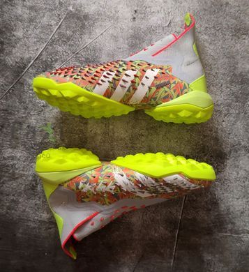 Сороконіжки футбольні Adidas Predator FREAK TF без шнурків p.39 205 фото
