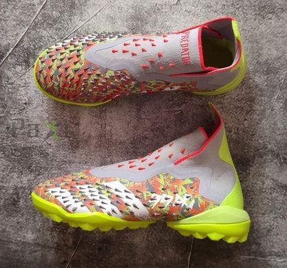 Сороконіжки футбольні Adidas Predator FREAK TF без шнурків p.39 205 фото